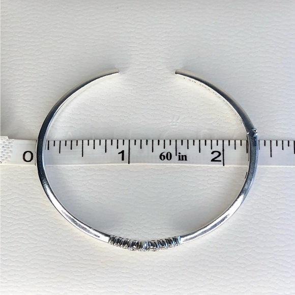 S⭕️LD‼️New Pandora Tiara Wishbone Open Bangle Bracelet - Picture 8 of 9